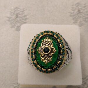 New!  Green Gold and Silver Elegant 1" Ring Size 10